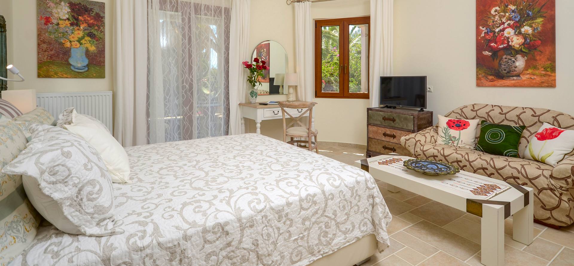 Luxurious Villas on Naxos Island